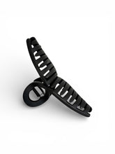 Load image into Gallery viewer, Onyx Twist Hair Clamp
