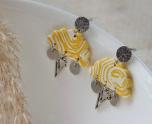 Load image into Gallery viewer, Amanda’s Polymer Clay Earrings
