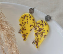 Load image into Gallery viewer, Annabelle’s Polymer Clay Earrings
