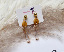 Load image into Gallery viewer, Sybil Earrings
