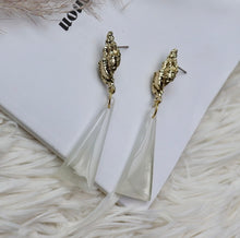 Load image into Gallery viewer, Maia Shell Earrings
